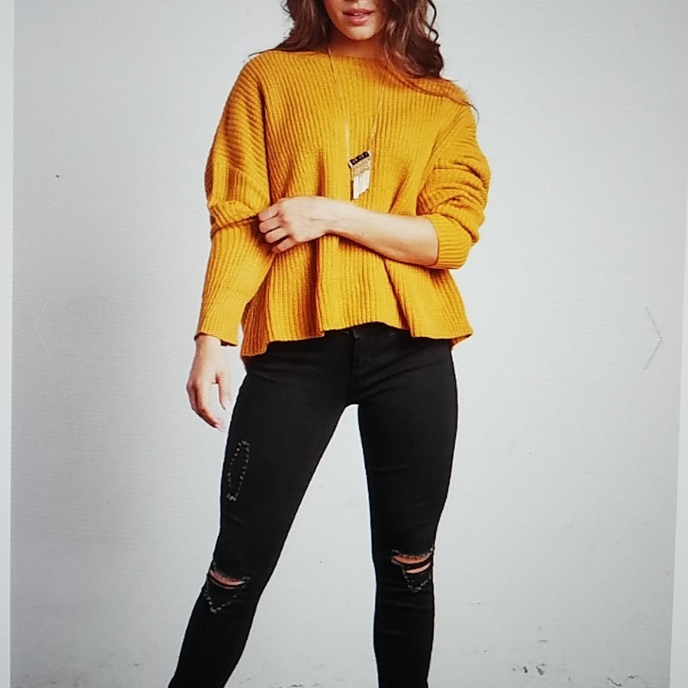 Round neck Long Sleeves Sweater